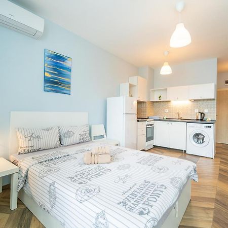 Cozy Little Apartment In Studentski Grad โซเฟีย ภายนอก รูปภาพ