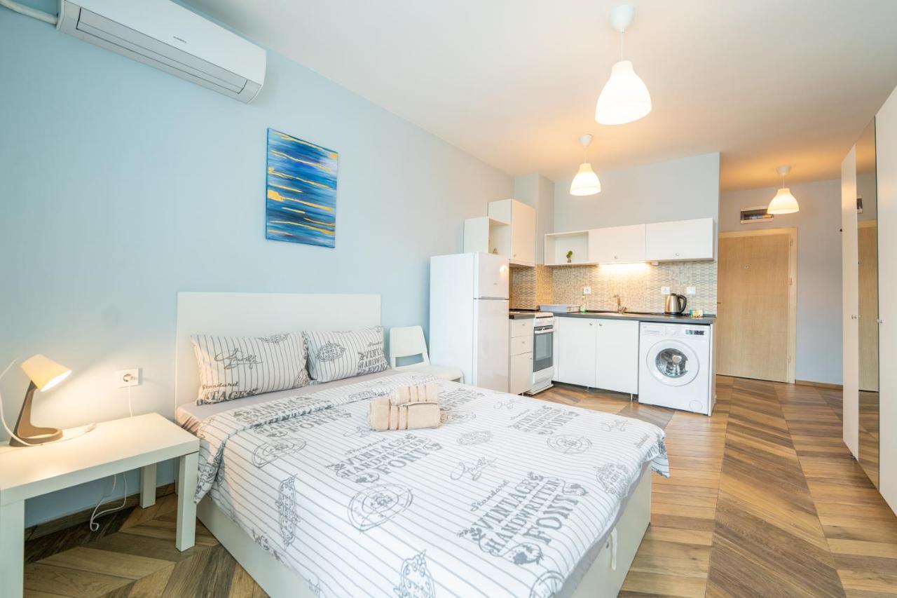 Cozy Little Apartment In Studentski Grad โซเฟีย ภายนอก รูปภาพ